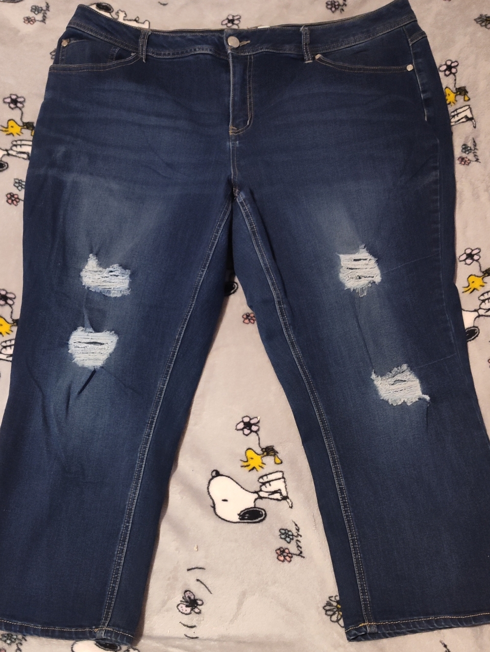 Women’s Straight Leg Distressed Jeans - Dark Blue